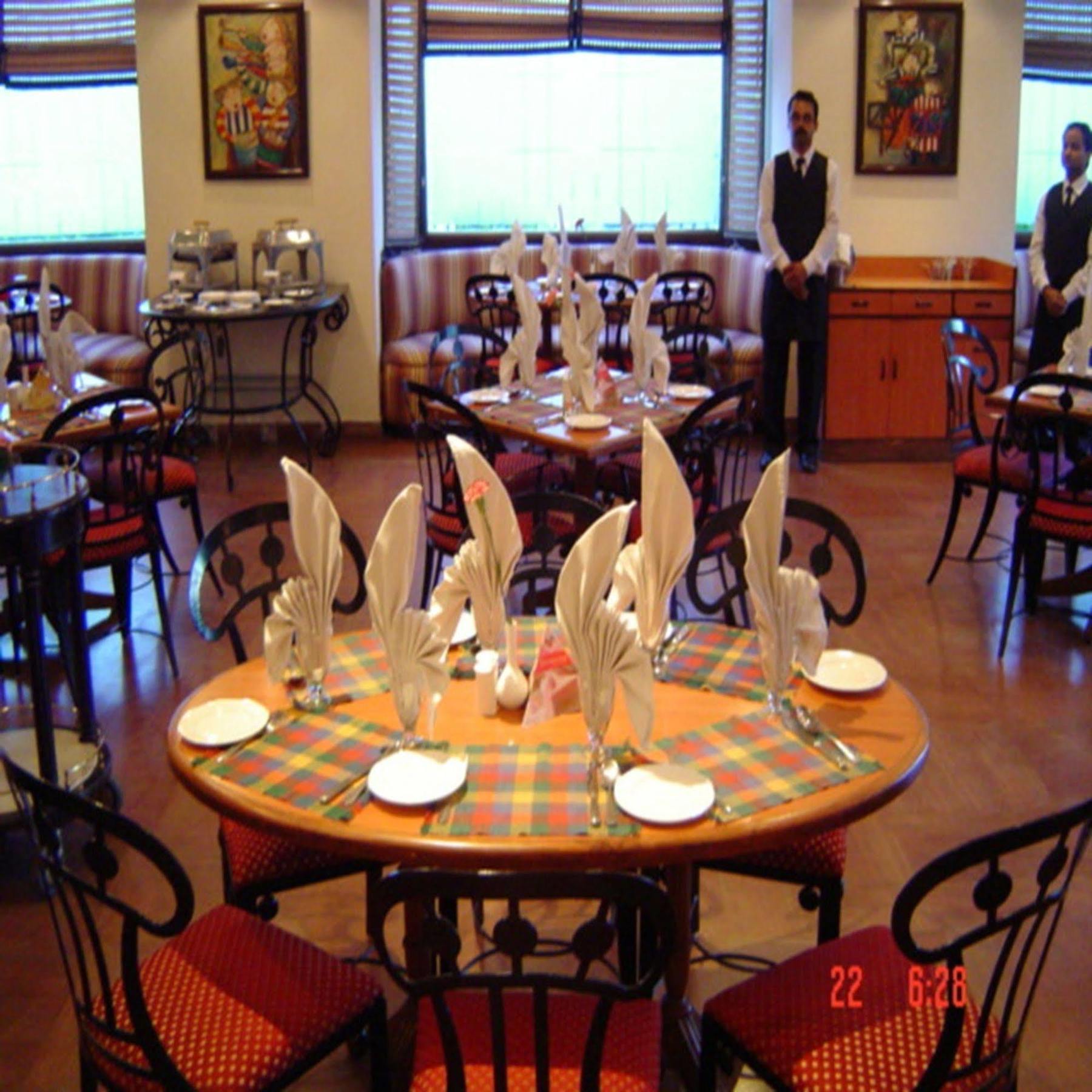 Hotel La Place Sarovar Portico Lucknow