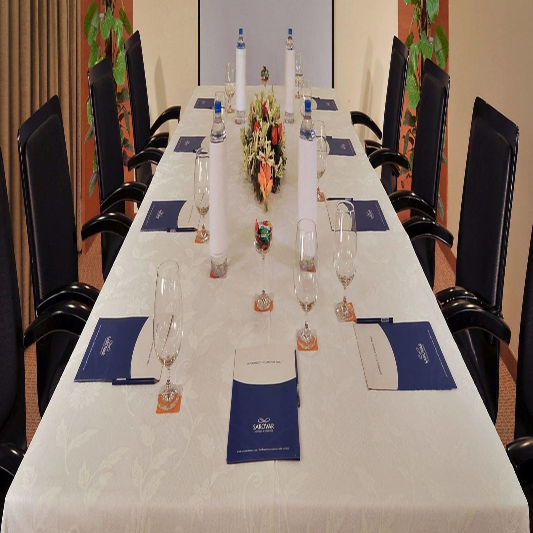 La Place Sarovar Portico Hotel