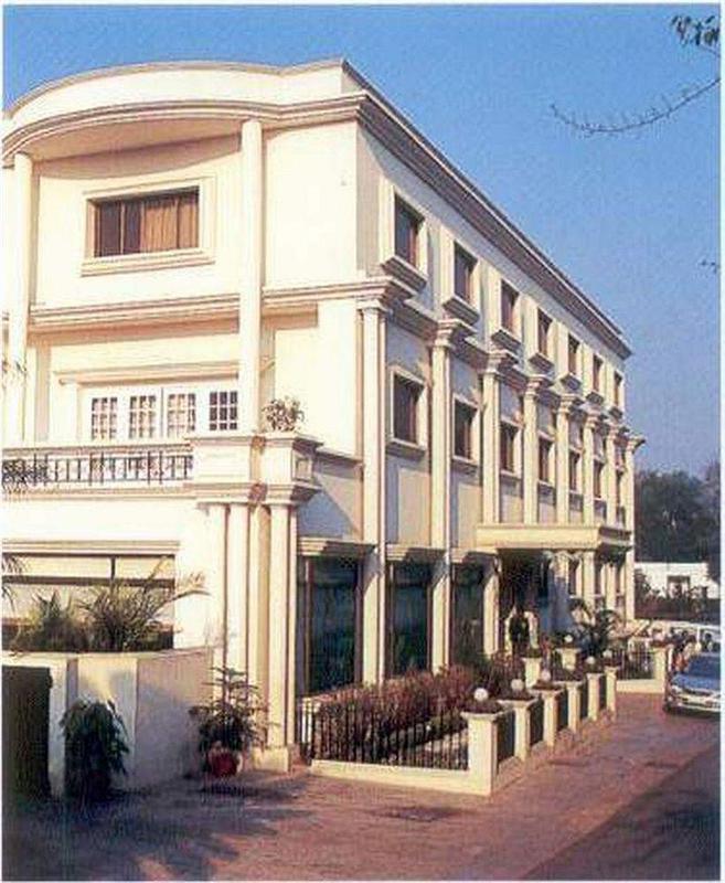 Hotel La Place Sarovar Portico Lucknow